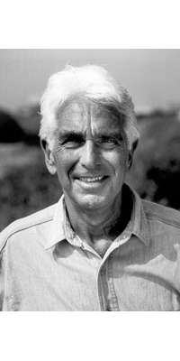 Warren Bennis, American educator, dies at age 89